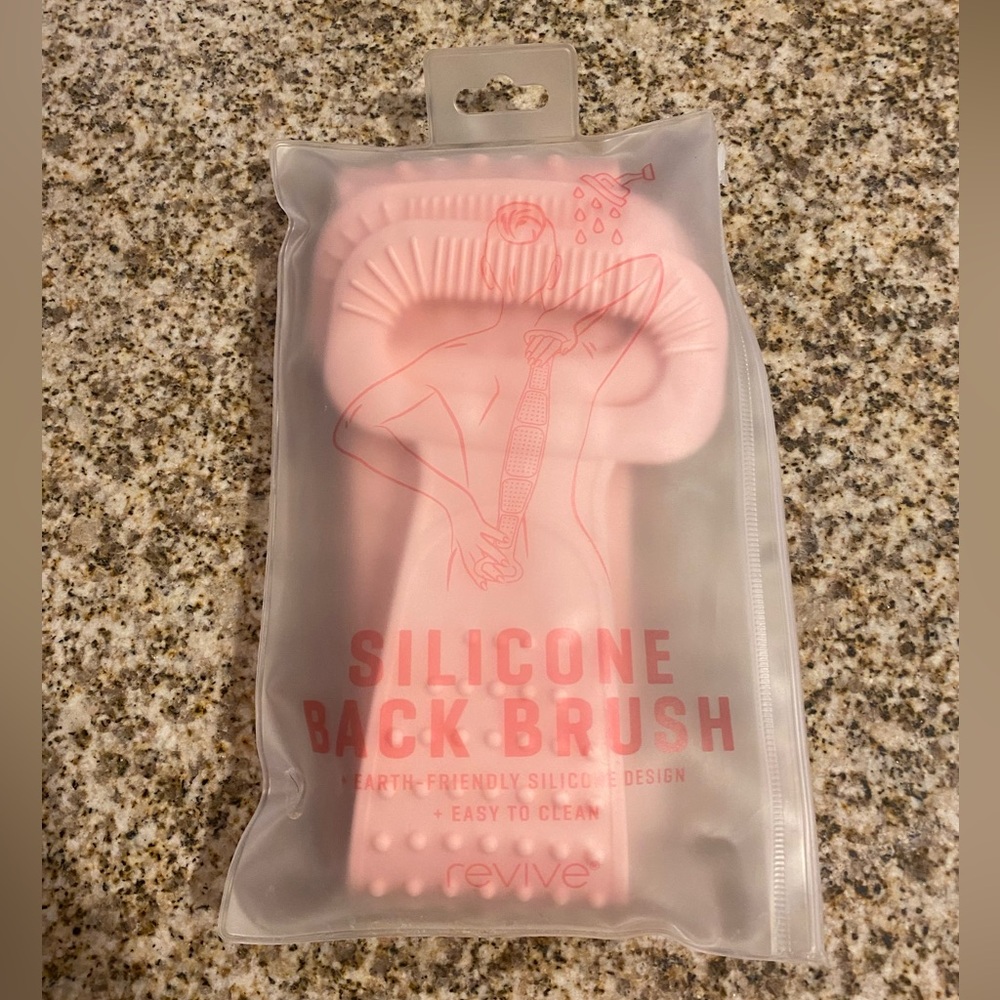 NWT Revive Silicone Back Brush